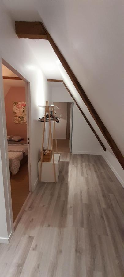 Appartement Dans Maison De 1789 Au Centre De Vitre Bagian luar foto